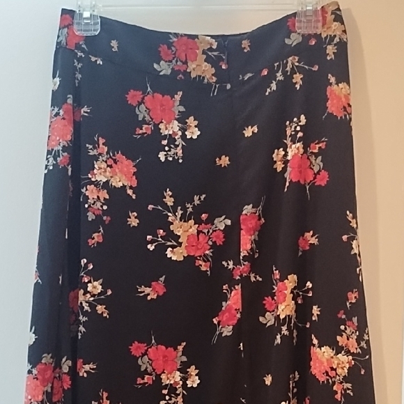 Soprano Black Floral Maxi Skirt - Picture 8 of 12